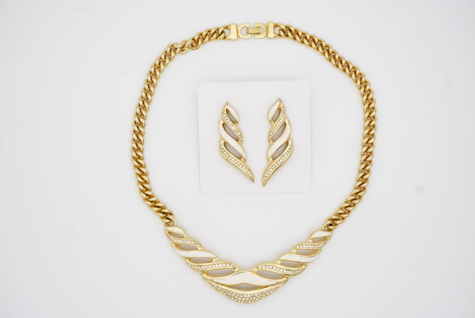 Christian Dior Vintage Weiße Kristalle durchbrochene, klobige Gold-Halskette-Ohrringe mit Kristallen im Angebot 8