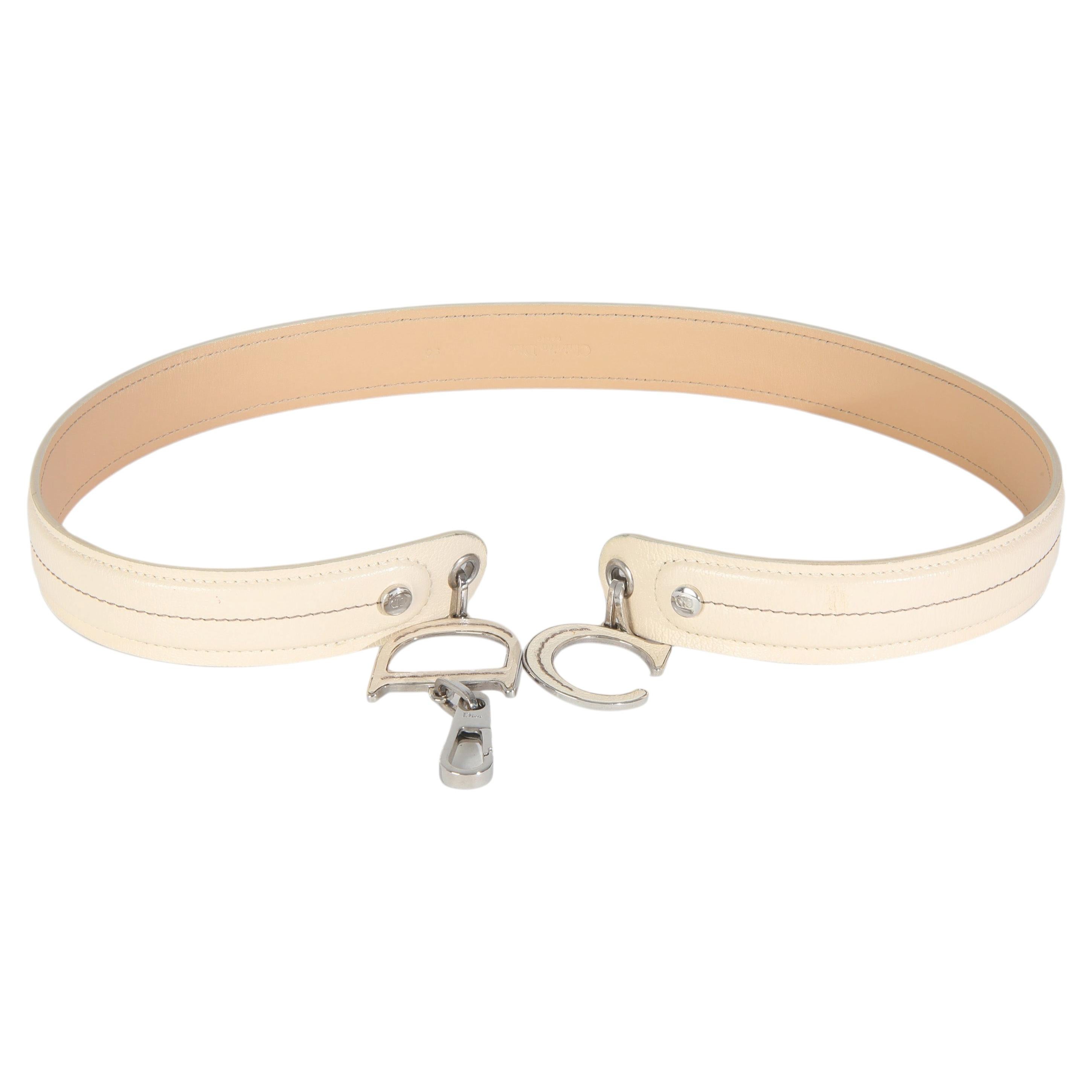 Christian Dior Vintage Ceinture en cuir blanc avec breloque CD