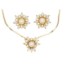 Christian Dior Vintage White Pearl Flower Snowflake Crystal Sunburst Gold 2 Set