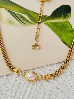 Collana Christian Dior Vintage con perla bianca ovale e doppi cristalli intrecciati