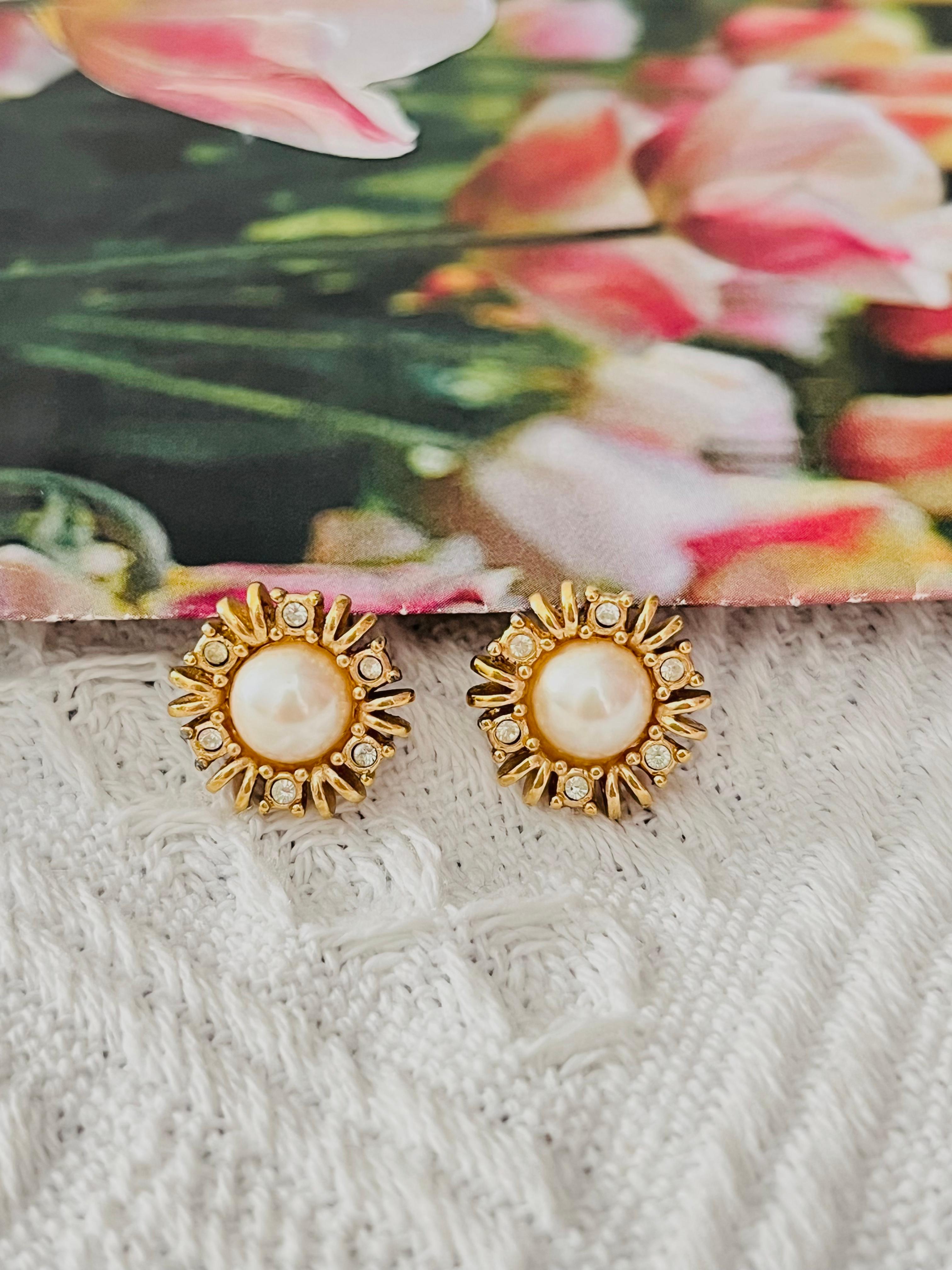 Christian Dior Vintage White Round Pearl Crystals Sunburst Gold Pierced Earrings In Excellent Condition For Sale In Wokingham, England