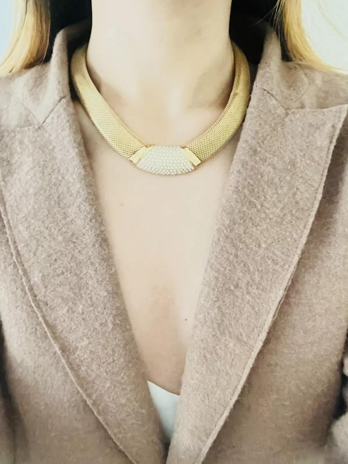 Christian Dior Vintage Ganze Kristalle Trapezförmig Weites Geflecht Omega Halskette im Angebot 1