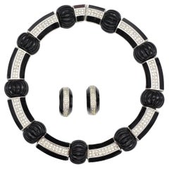 Christian Dior Vintage Wide Link Black Crystals Carved Scalloped Melon Hinge Set