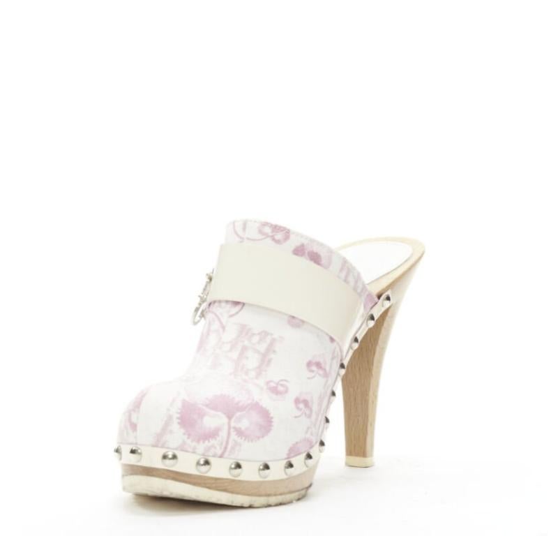 CHRISTIAN DIOR Vintage Y2K pink Trotteur Blossom monogram wooden clog EU36 In Good Condition For Sale In Hong Kong, NT