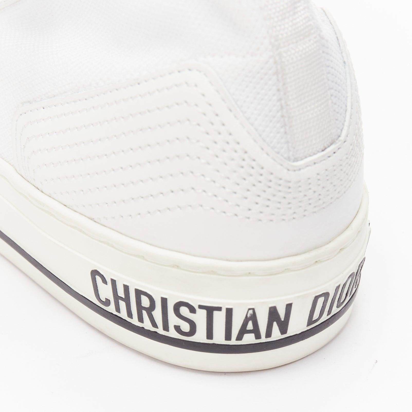 Gris CHRISTIAN DIOR Walk'N'Dior baskets hautes blanches en maille avec logo en dentelle EU375