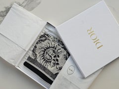 Christian Dior Chal de cachemira blanco y negro Toile de Jouy Soleil 55x55 pulgadas