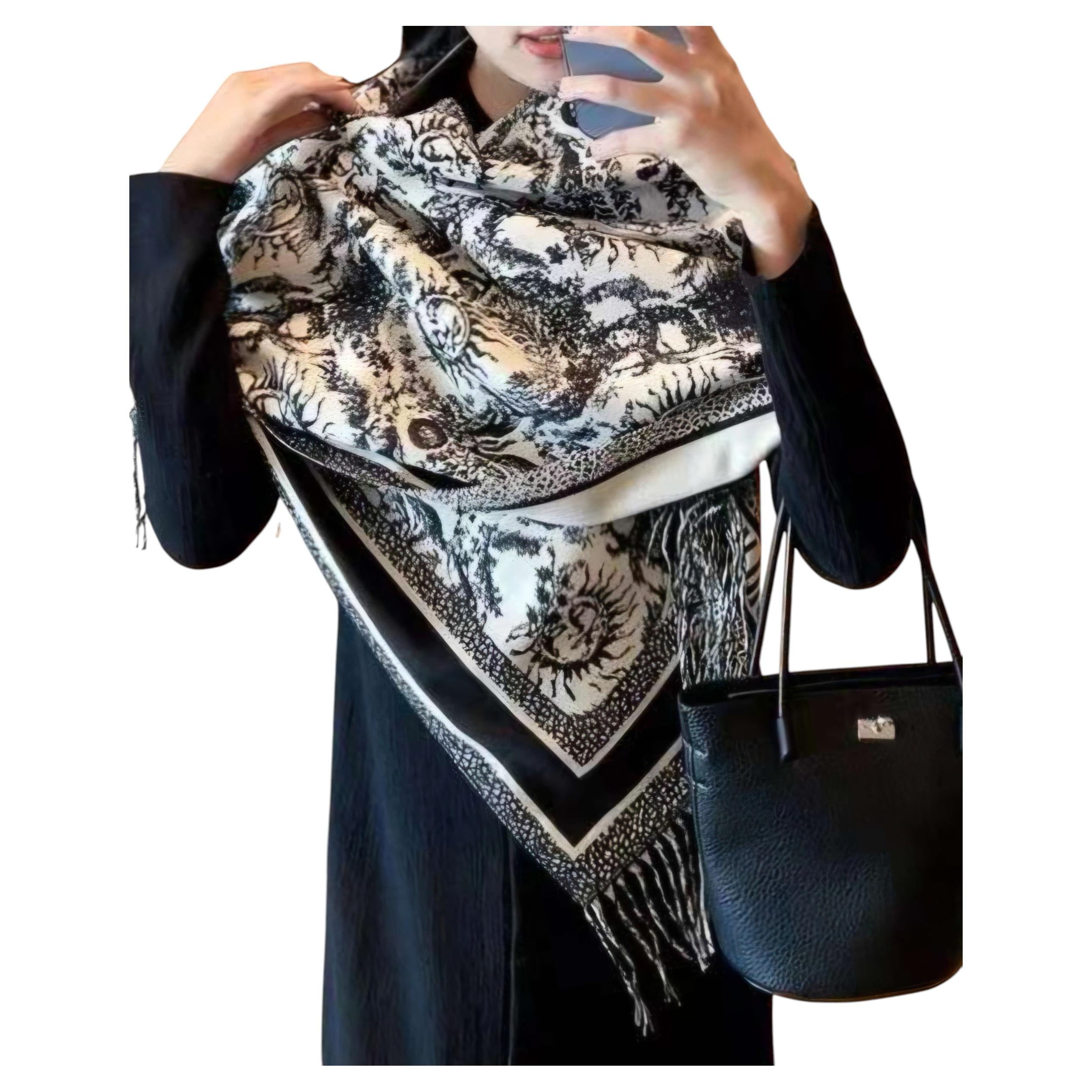Christian Dior Châle en cachemire blanc et noir Toile de Jouy Soleil 55x55 pouces
