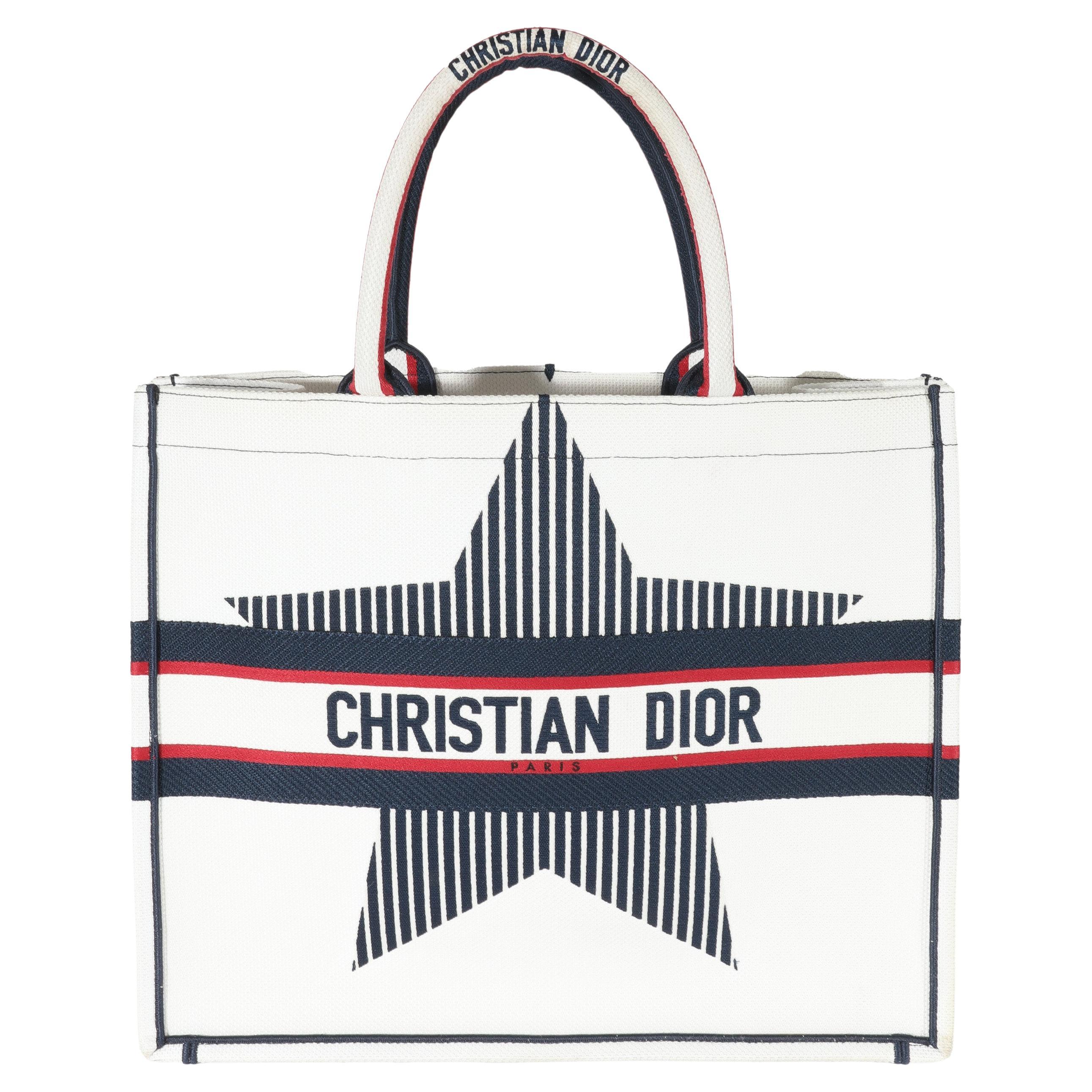 Christian Dior Large Book Tote en toile blanche Dioralps en vente