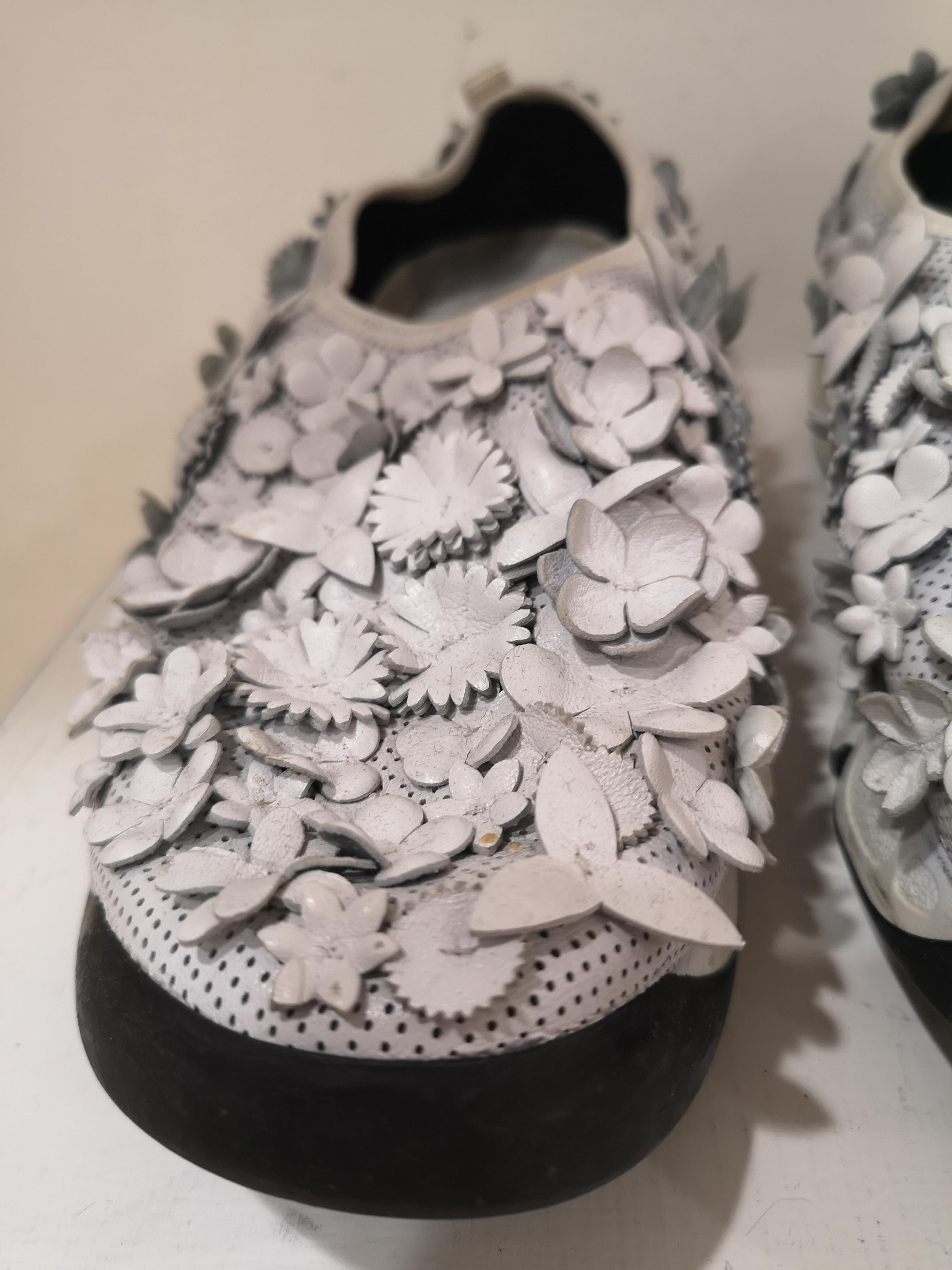 Women's Christian Dior White flowers Shoes unworn
