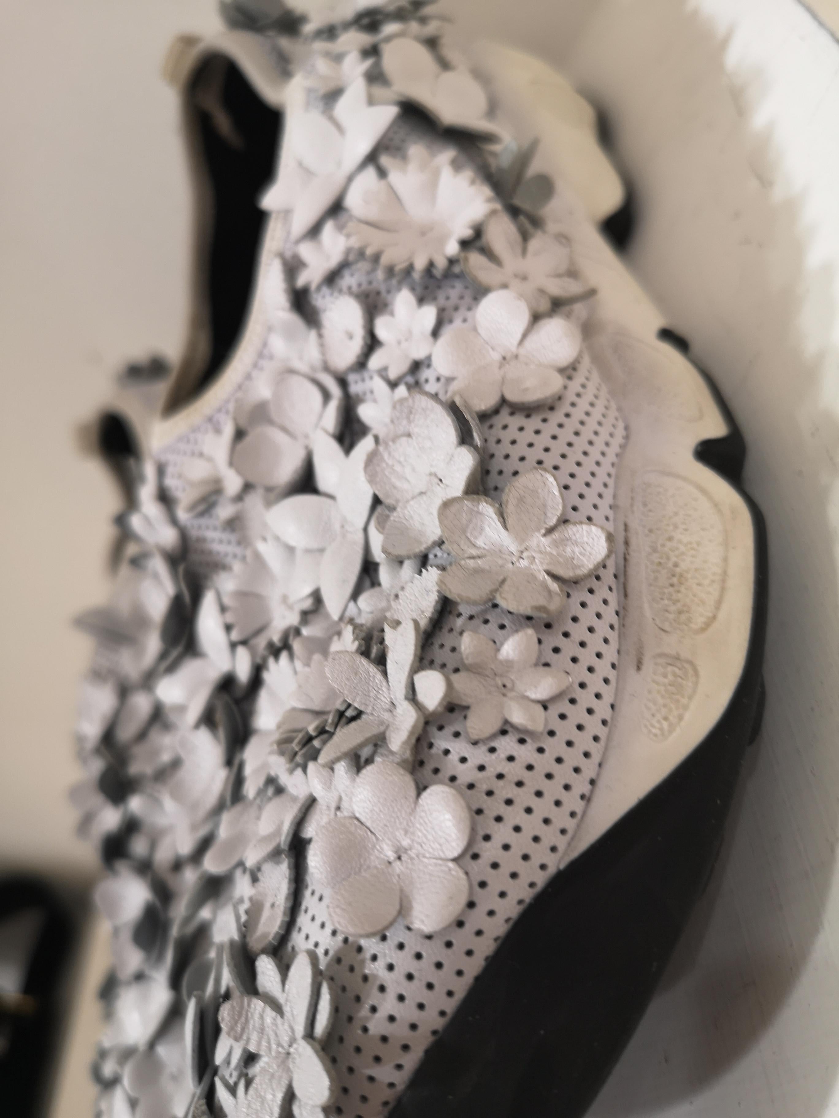 Christian Dior White flowers Shoes unworn 2