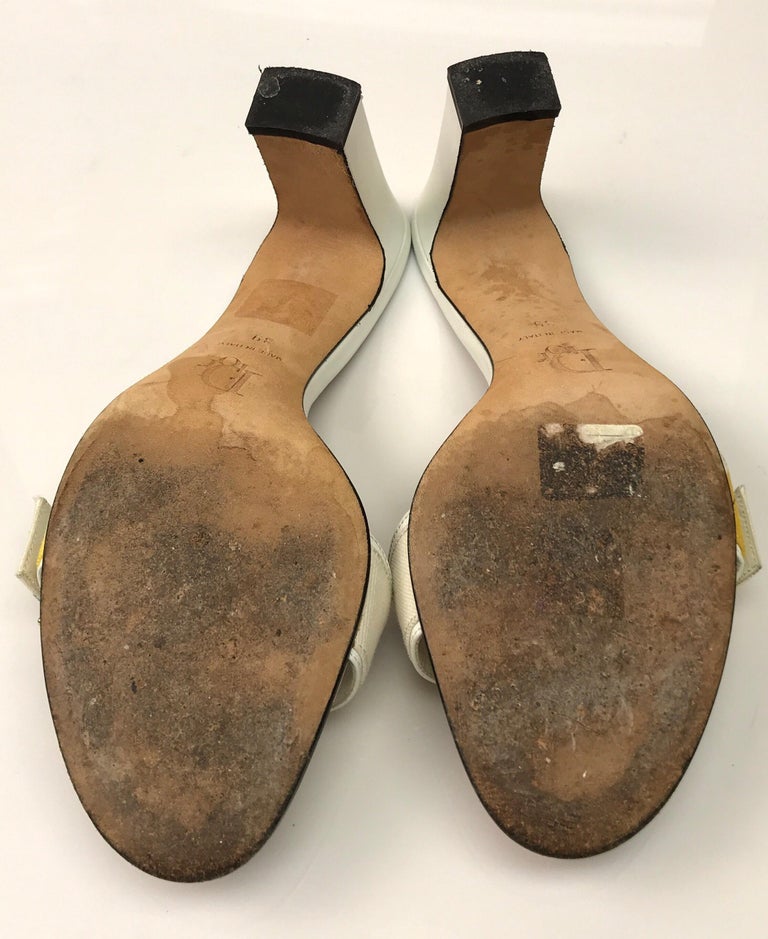 Christian Dior White Leather heels w/ Front Lock Detail 39 For Sale