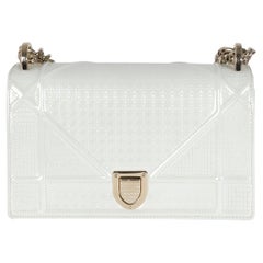 Christian Dior Petit sac à rabat Diorama verni micro cannage blanc