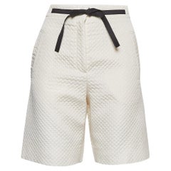 Christian Dior Weiße gesteppte Bermuda-Shorts aus Seidenmischung mit Diamanten M