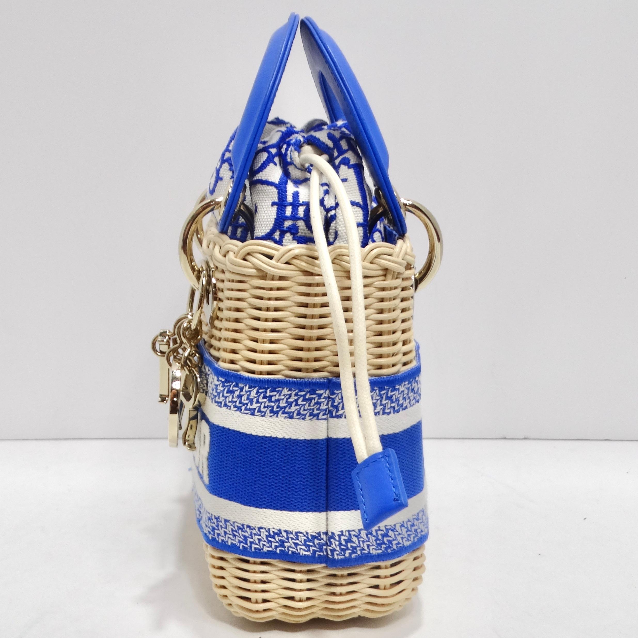 Christian Dior mini sac Lady Dior oblique en osier bleu Florescent en vente 4