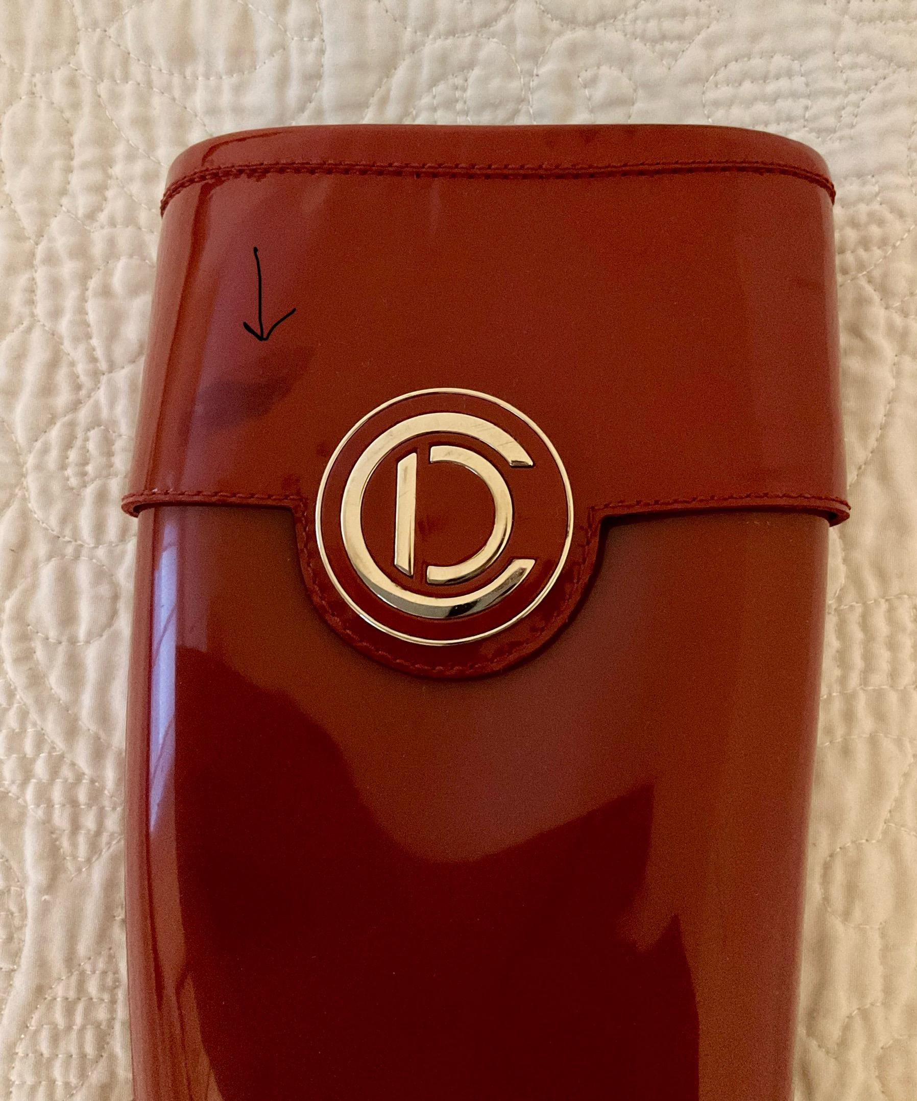 Christian Dior Donna Stivale da pioggia in gomma rossa con logo in oro in vendita 10