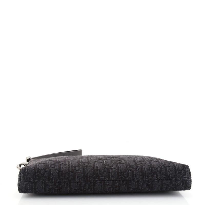 Christian Dior Schräg gefaltete Clutch mit Jacqurd für das Handgelenk für Damen oder Herren