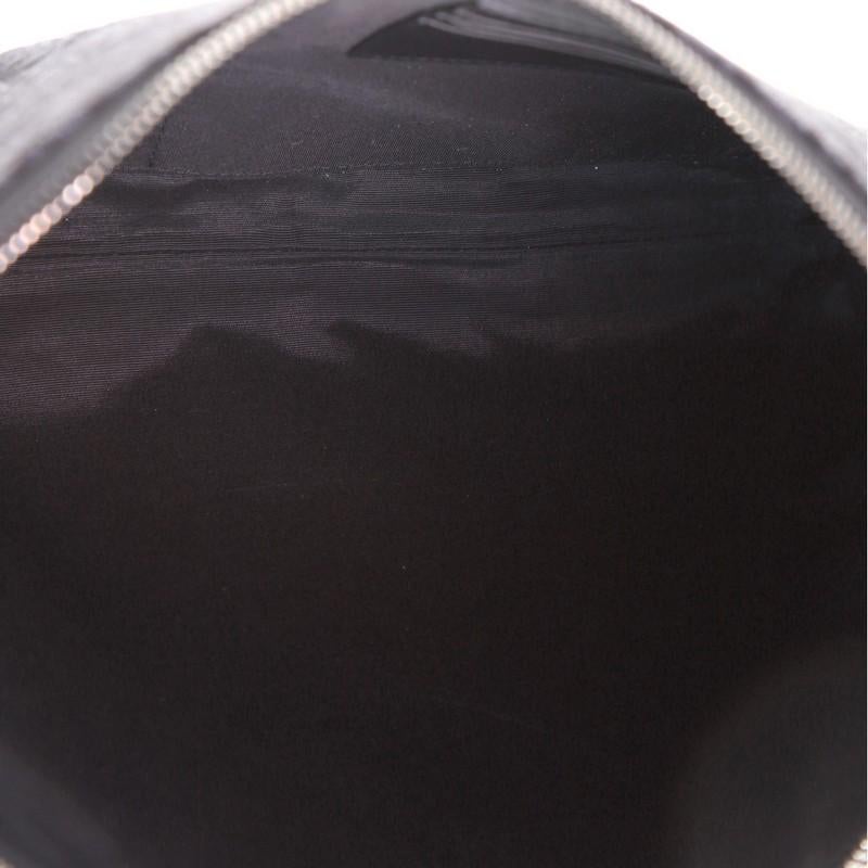 Christian Dior Schräg gefaltete Clutch mit Jacqurd für das Handgelenk 1
