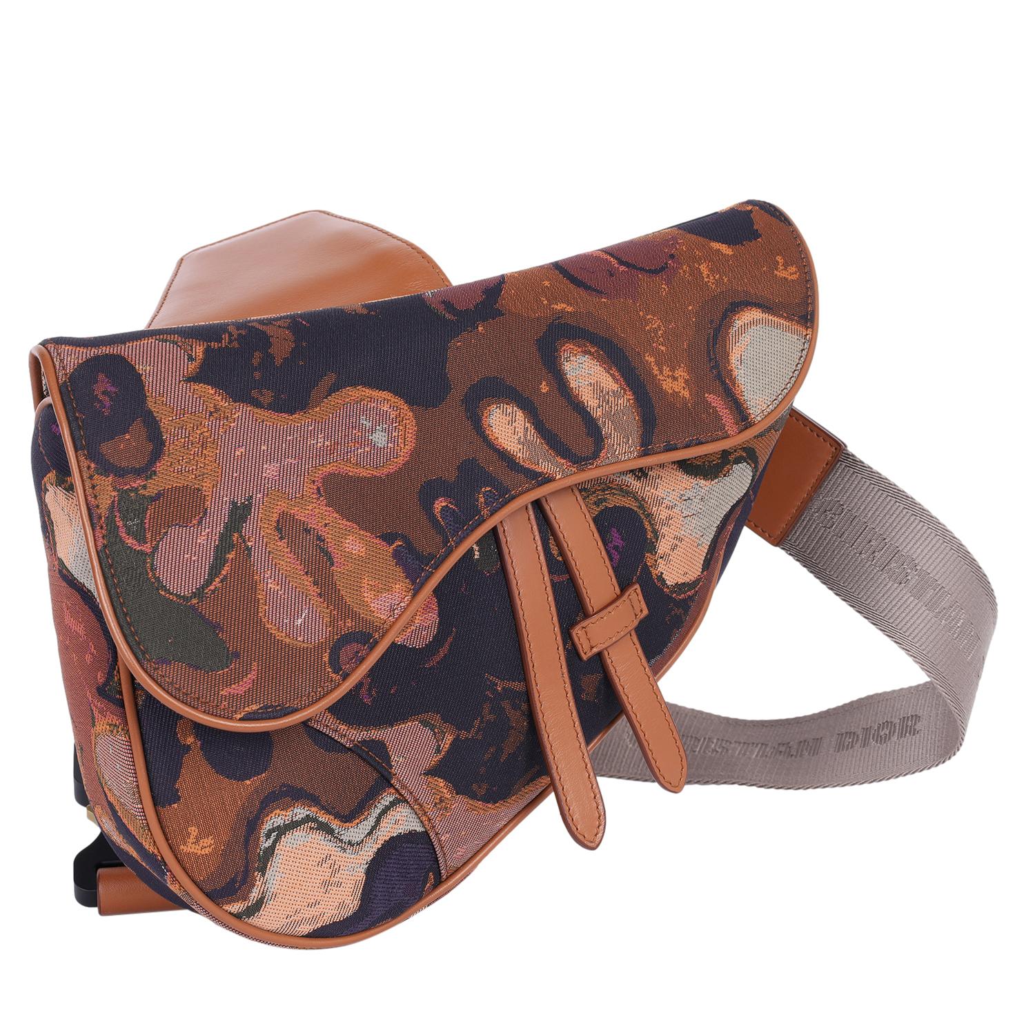 CHRISTIAN DIOR X Peter Doig Denim Soft Camouflage Saddle Uomo Crossbody Bag In condizioni ottime in vendita a Salt Lake Cty, UT