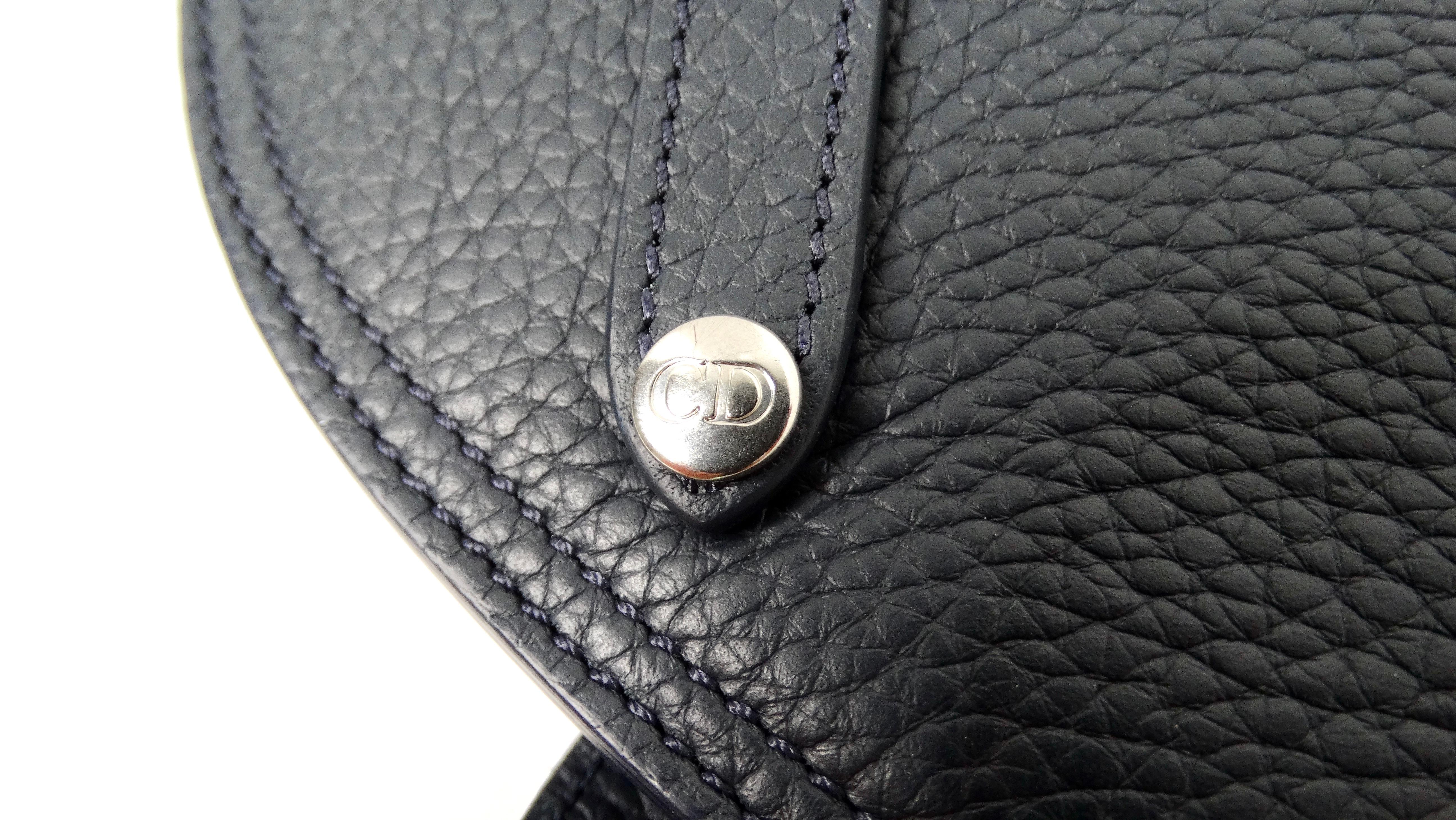 Women's or Men's Christian Dior x Shawn Stussy Navy Beaded Grained Calfskin Saddle Belt Bag For Sale