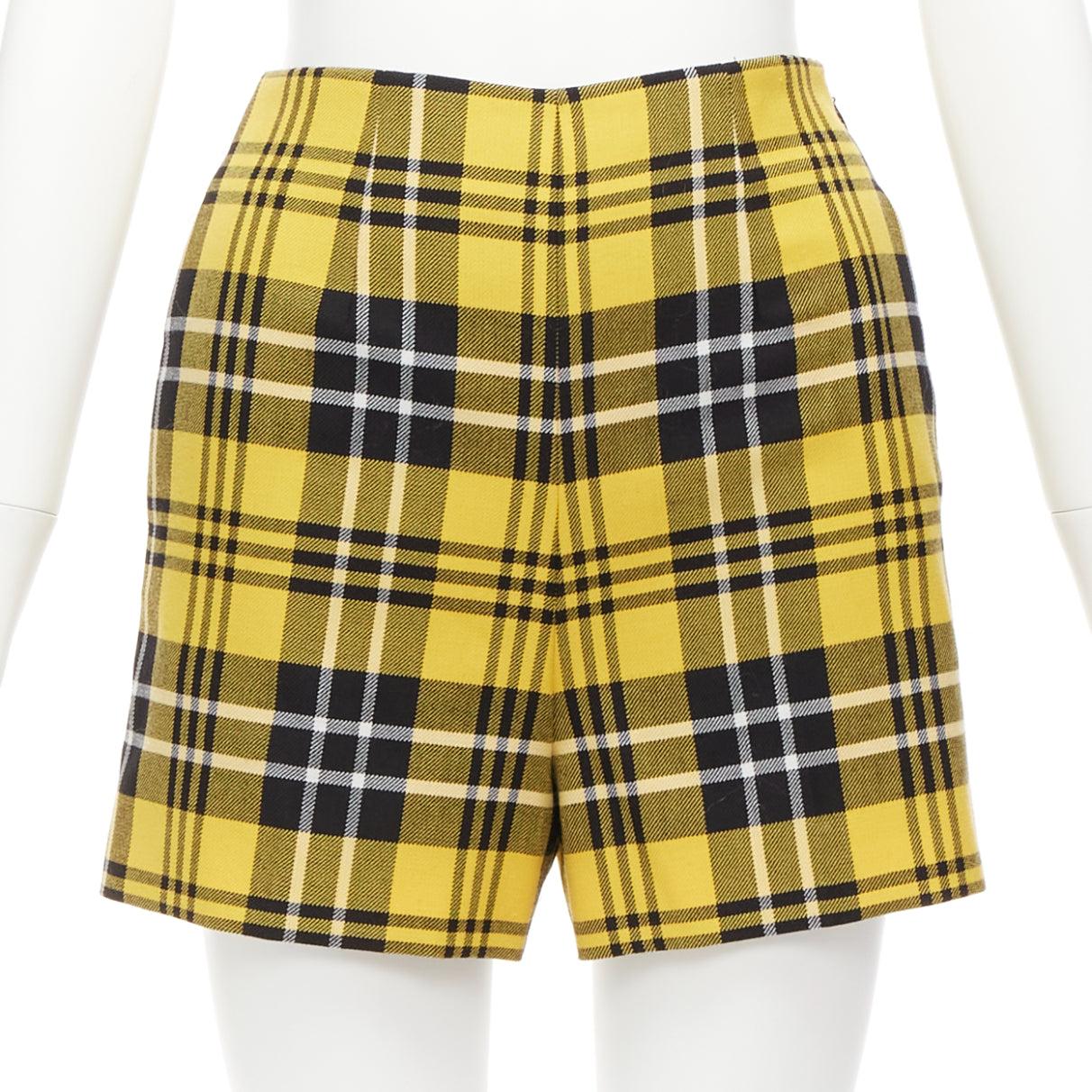 Short large à taille haute en laine vierge à carreaux jaunes CHRISTIAN DIOR FR32 XXS en vente 1