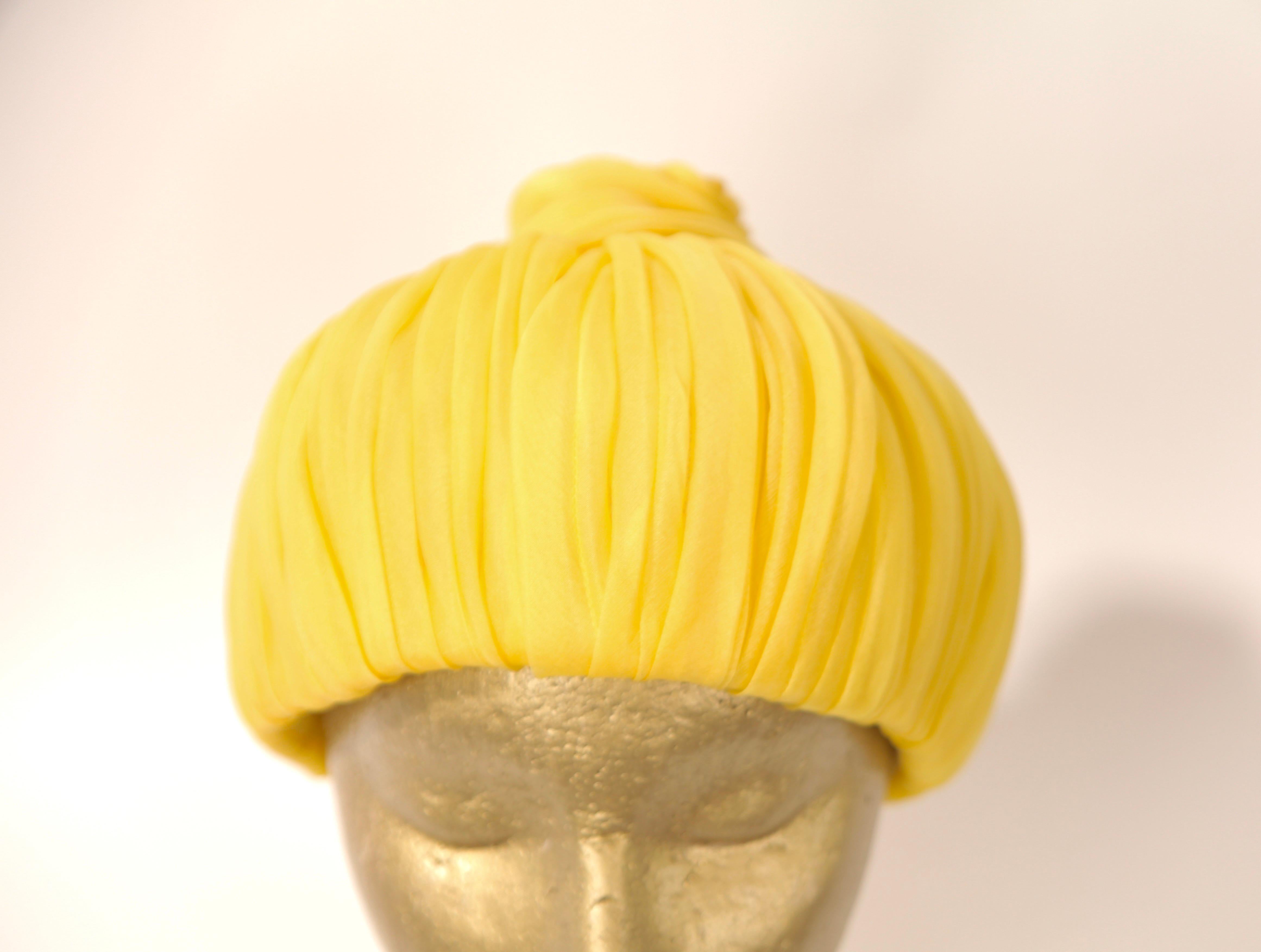 Christian Dior yellow pleated pillbox  style hat. C. 1960s In Good Condition For Sale In London, GB
