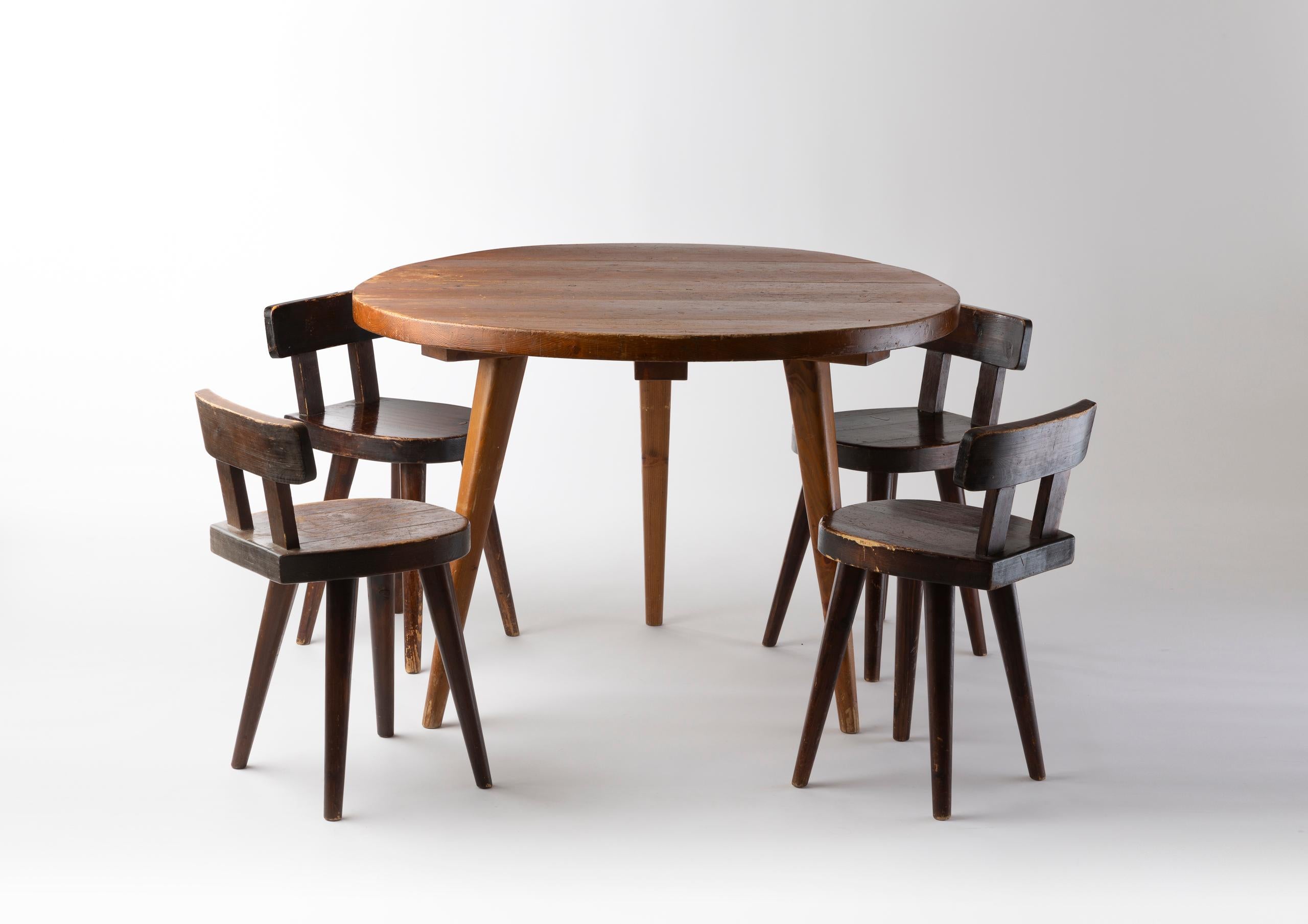 Français Ensemble de salle à manger Christian Durupt Meribel, quatre chaises et une table circulaire en vente
