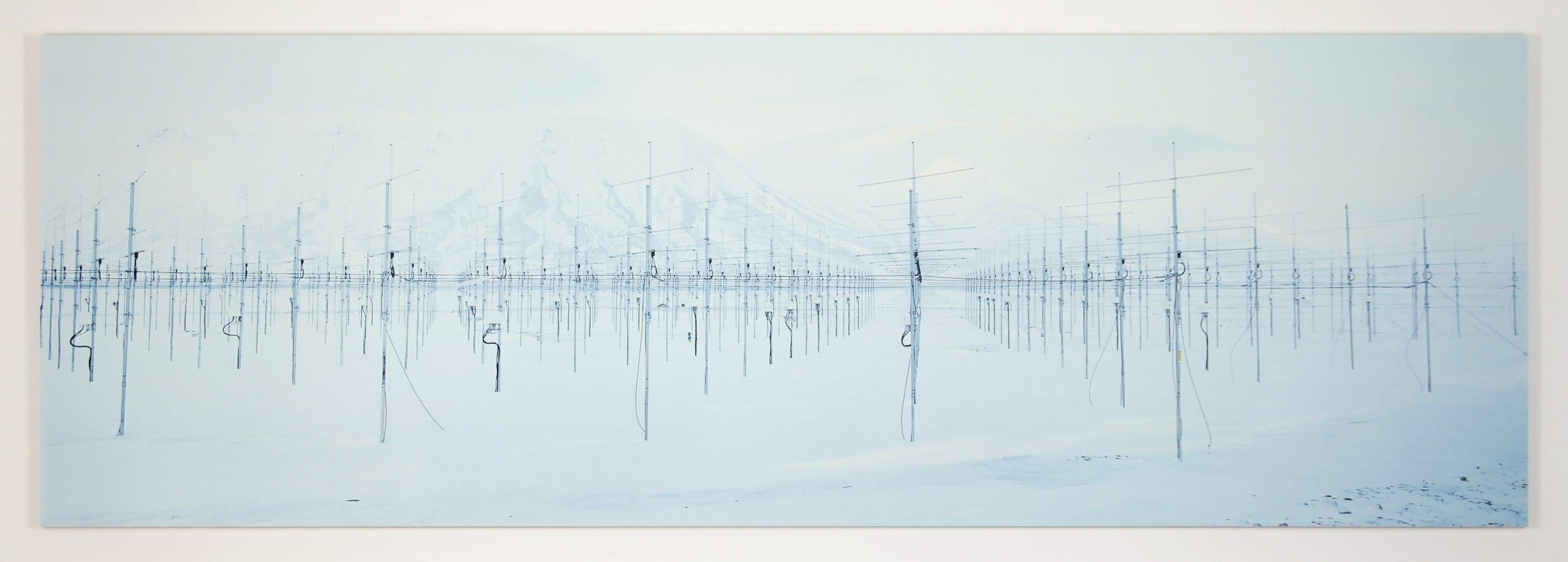 Antennaforest 2, Arctic Technology Spitsbergen par Christian Houge - Photographie en vente 4