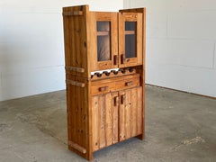 Armoire en pin brutaliste danoise Christian IV par Hans Frydendal, vers les années 1970