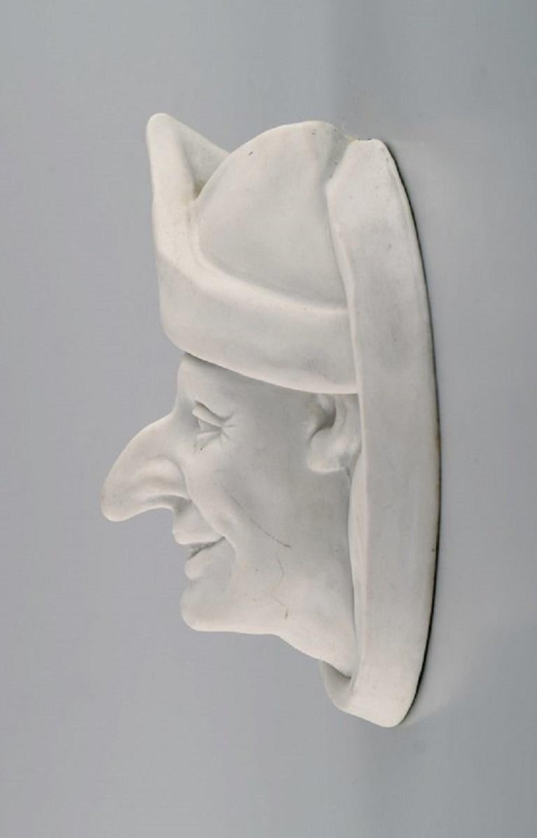 20ième siècle Relief mural ancien en biscuit de Christian Joachim pour Royal Copenhagen en vente