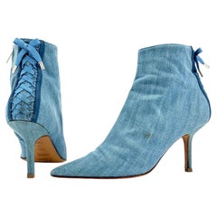 Christian John Galliano Dior, collection printemps-été 2002 : bottines à talons et corset bleu, bout pointu, taille 38,5