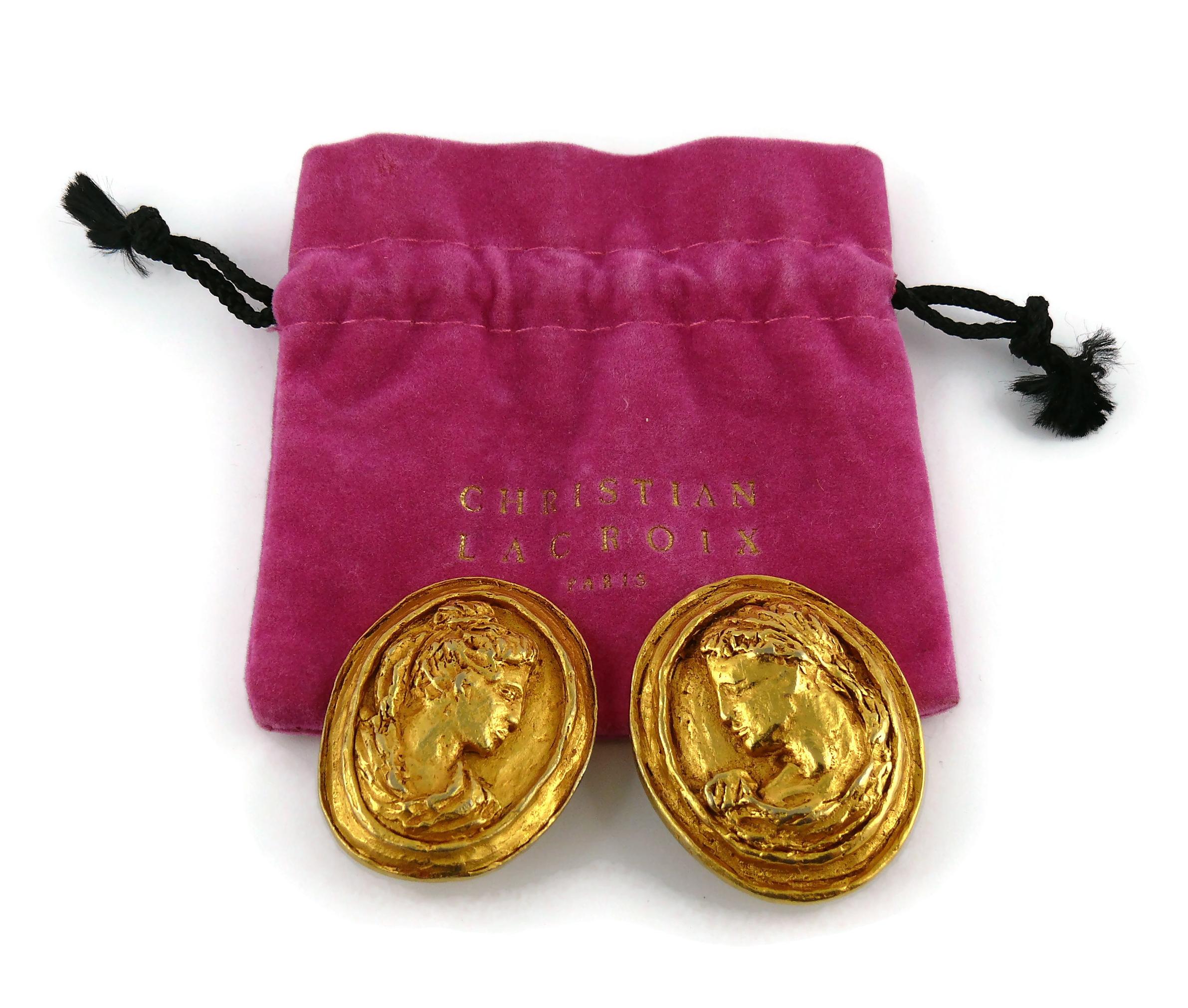 Christian Lacoix Vintage Gold Toned Greek Roman Cameo Clip-On Earrings In Good Condition In Nice, FR
