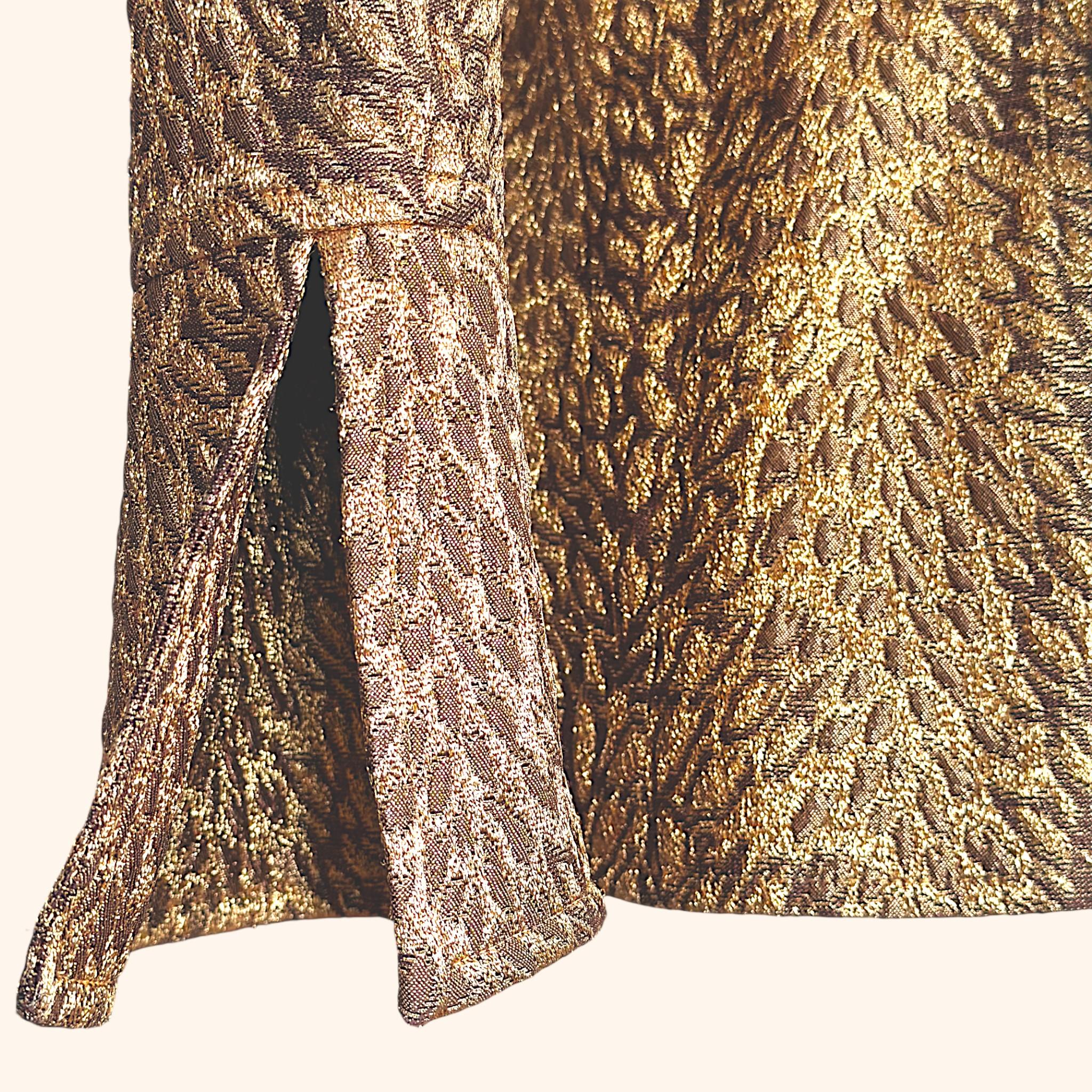 Christian Lacroix, giacca barocca in broccato d'oro degli anni '90 In condizioni buone in vendita a PARIS, FR