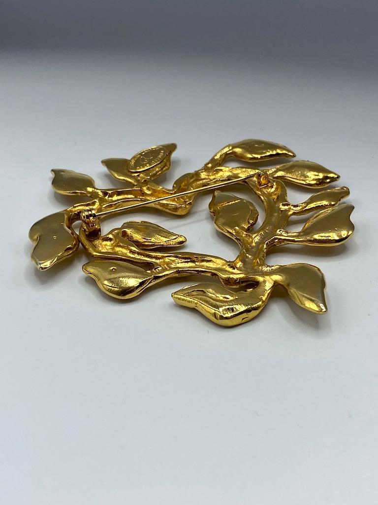 Christian Lacroix 1990s Iconic Heart of Vines & Leaves Gold Pin In Good Condition In New York, NY
