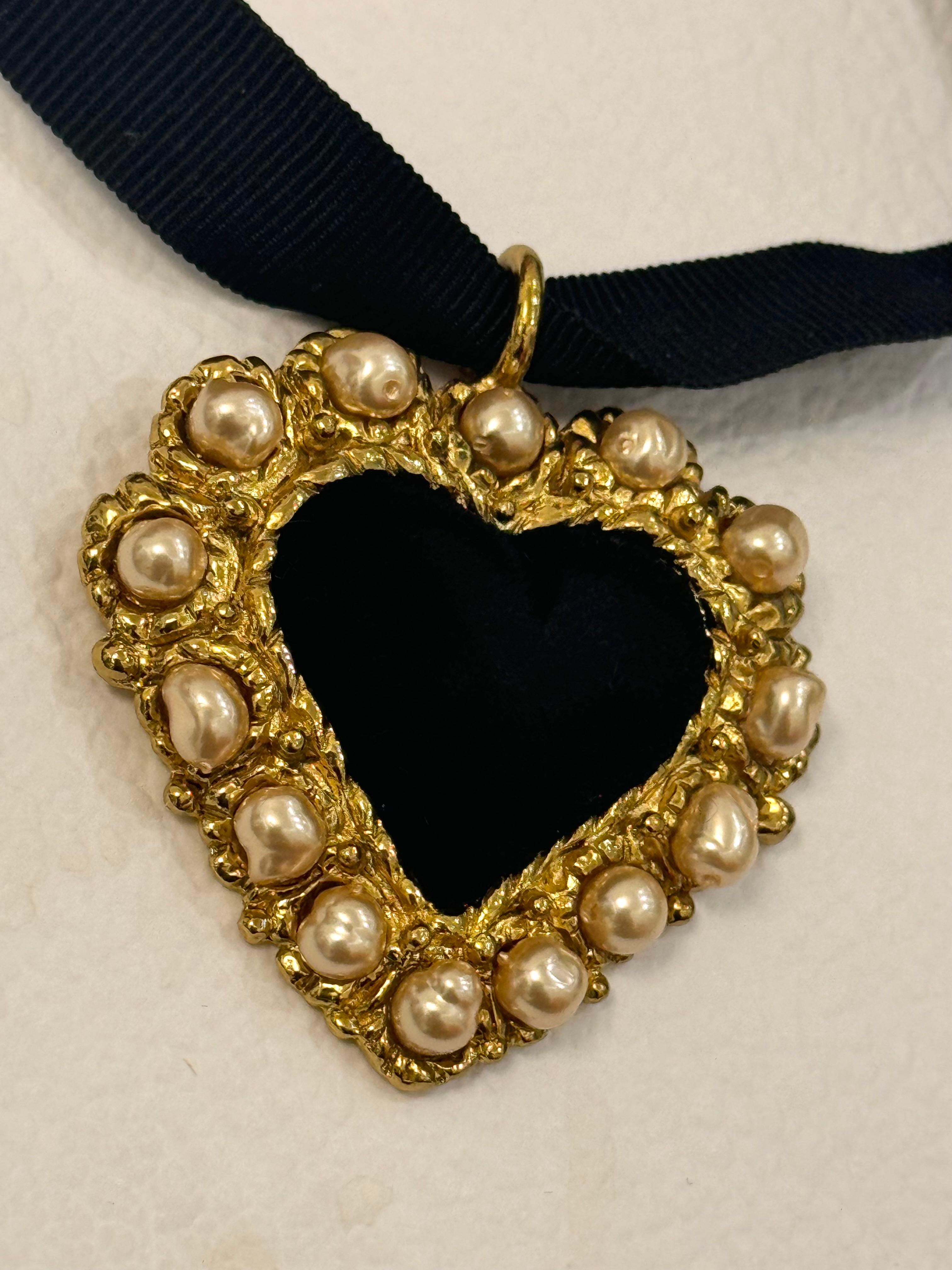 Christian Lacroix 1994 heart necklace choker For Sale 4