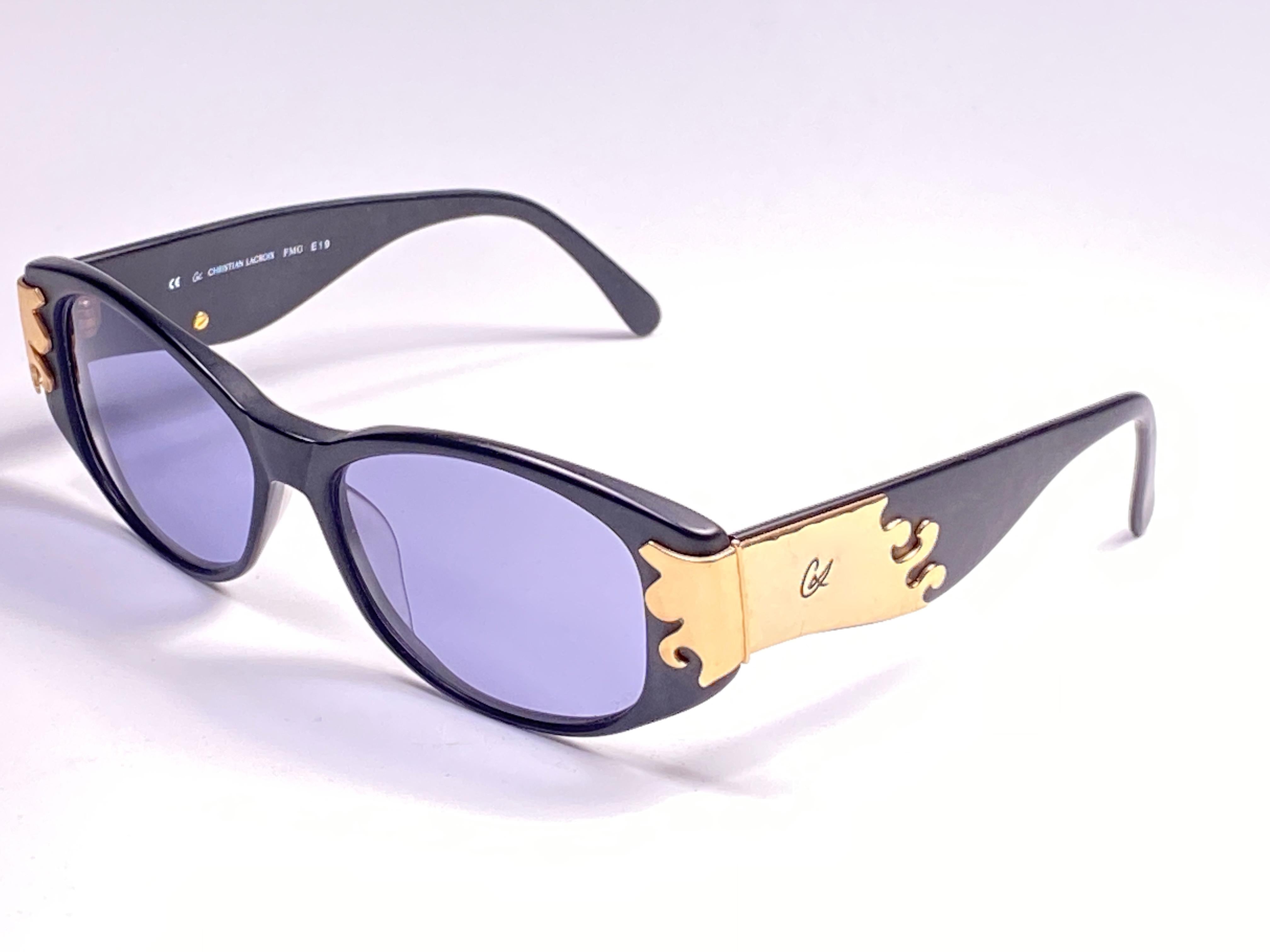 Christian Lacroix 6705 France Vintage Black and Gold Baroque Sunglasses, 1980  In New Condition For Sale In Baleares, Baleares