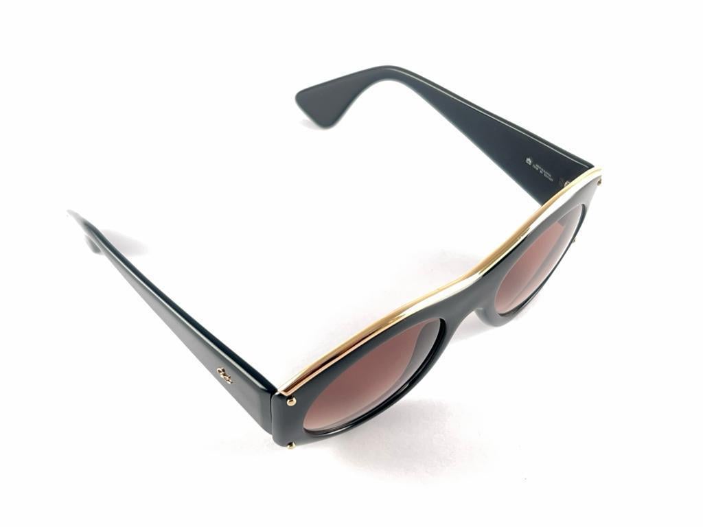 Christian Lacroix 7316 Vintage Black and Gold Baroque Sunglasses 1980's Austria In New Condition For Sale In Baleares, Baleares