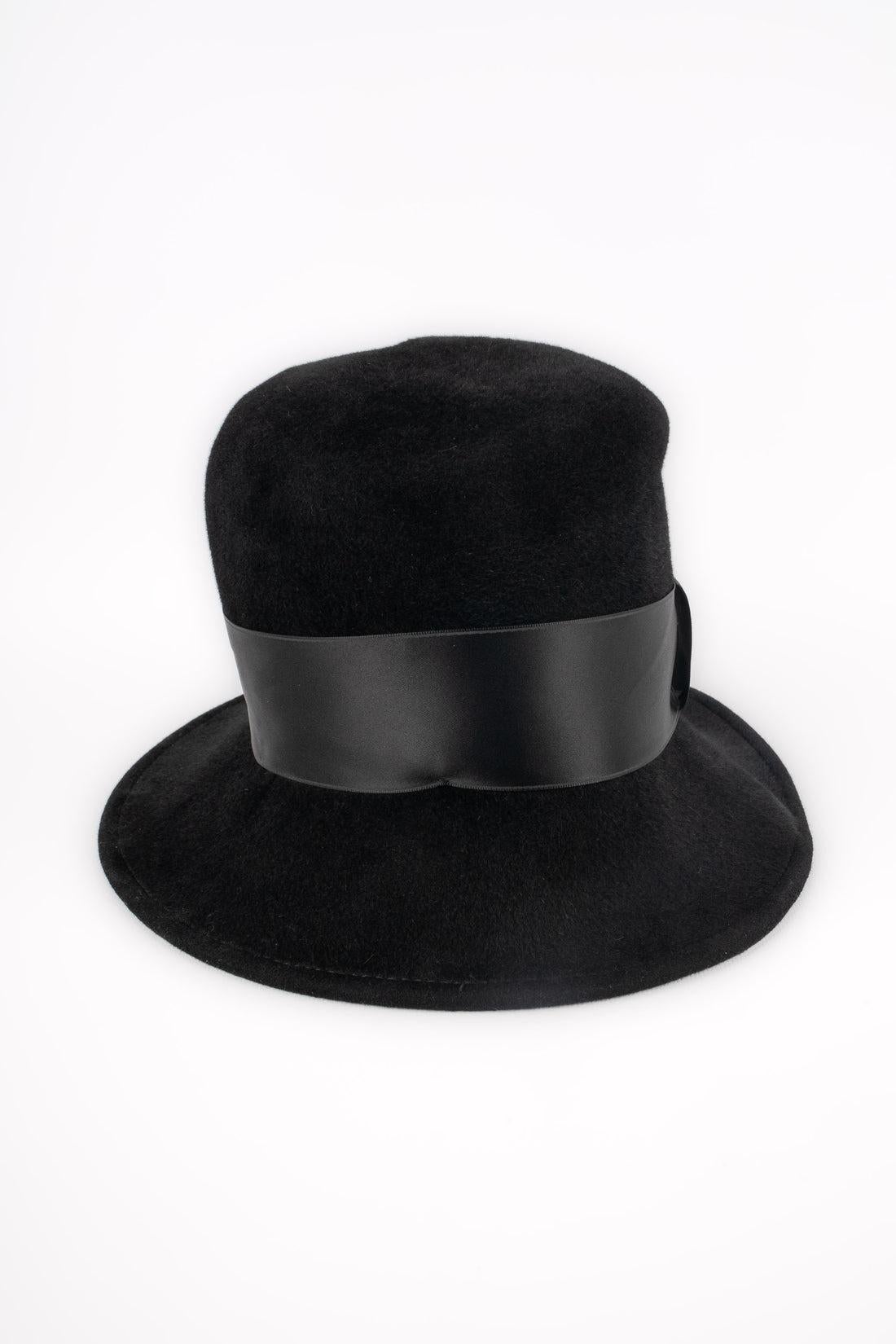 Christian Lacroix Black Moleskin Hat In Excellent Condition For Sale In SAINT-OUEN-SUR-SEINE, FR