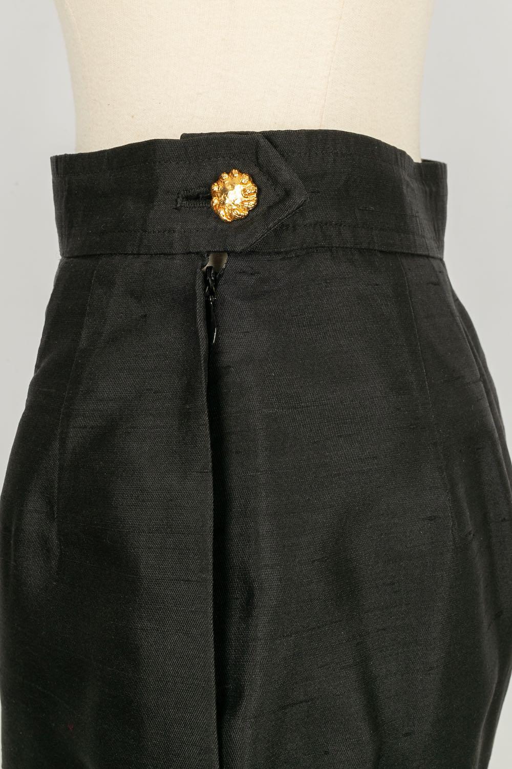 Christian Lacroix Black Silk and Hammered Gold Metal Buttons Ensemble For Sale 7
