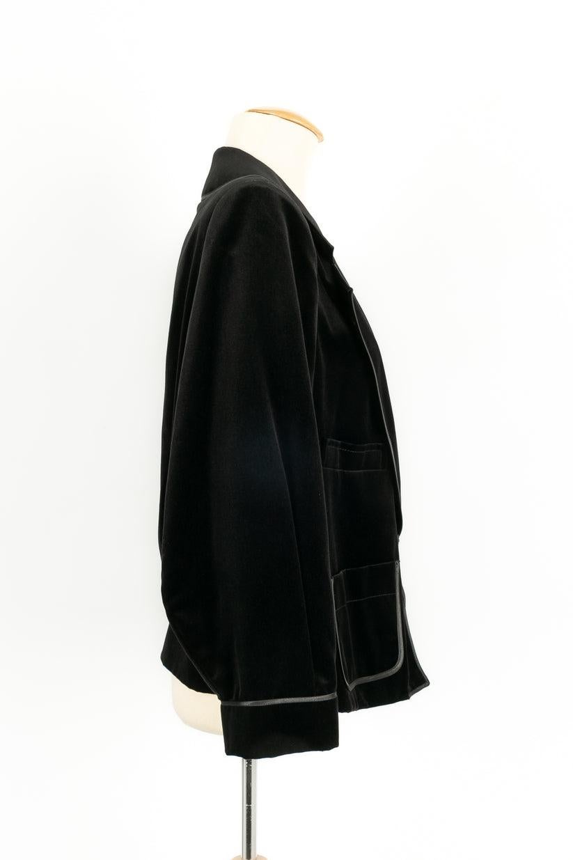 Christian Lacroix Veste en velours noir avec doublure en soie Excellent état - En vente à SAINT-OUEN-SUR-SEINE, FR