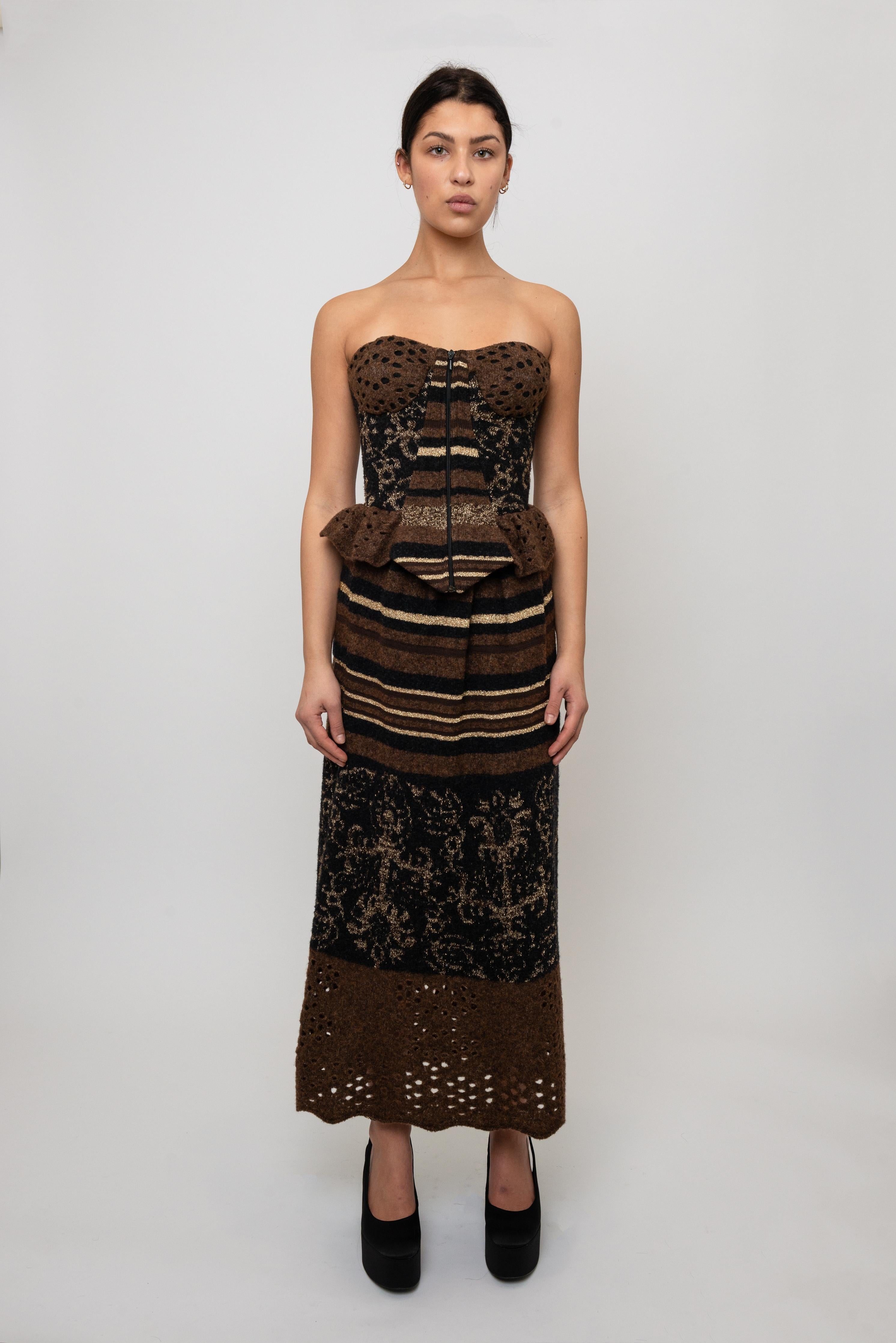 Noir Ensemble corset top et jupe en maille péplum rayée, marron, Lacroix en vente