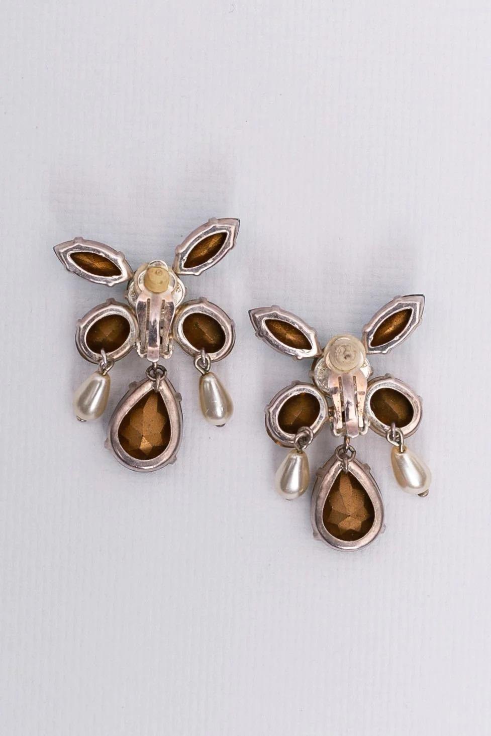 Christian Lacroix Clip-on Earrings with Rhinestones In Excellent Condition For Sale In SAINT-OUEN-SUR-SEINE, FR