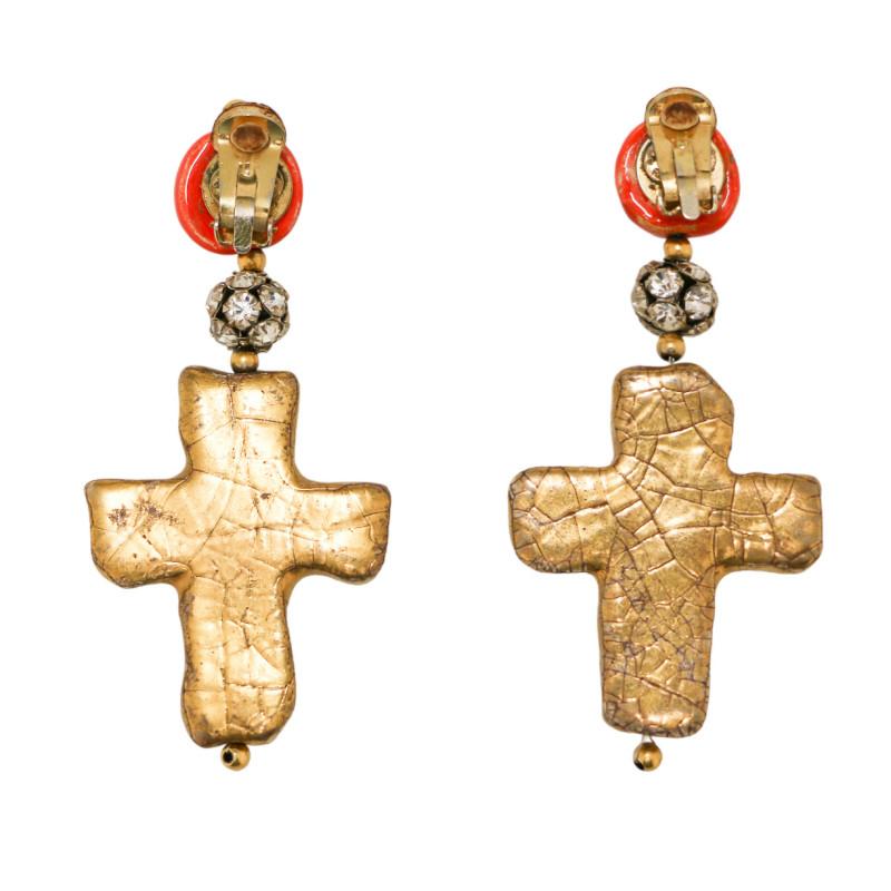 Collector vintage Christian Lacroix pendants

Condition: good
Made in France
Material : gold-plated metal
Colour: gold, red
Dimensions: 9 x 4 cm
Stamp : yes
Year : Summer 1994
Details : pendants with a cross with a red heart in the center and a