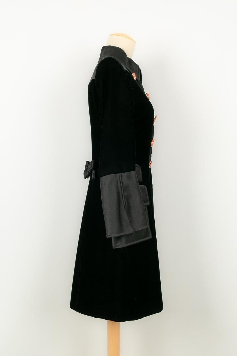 Christian Lacroix Coat of Black Velvet and Silk Haute Couture For Sale 1