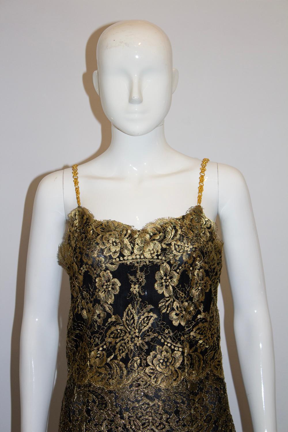 Christian Lacroix  Goldfarbenes Spitzenkleid (Schwarz) im Angebot