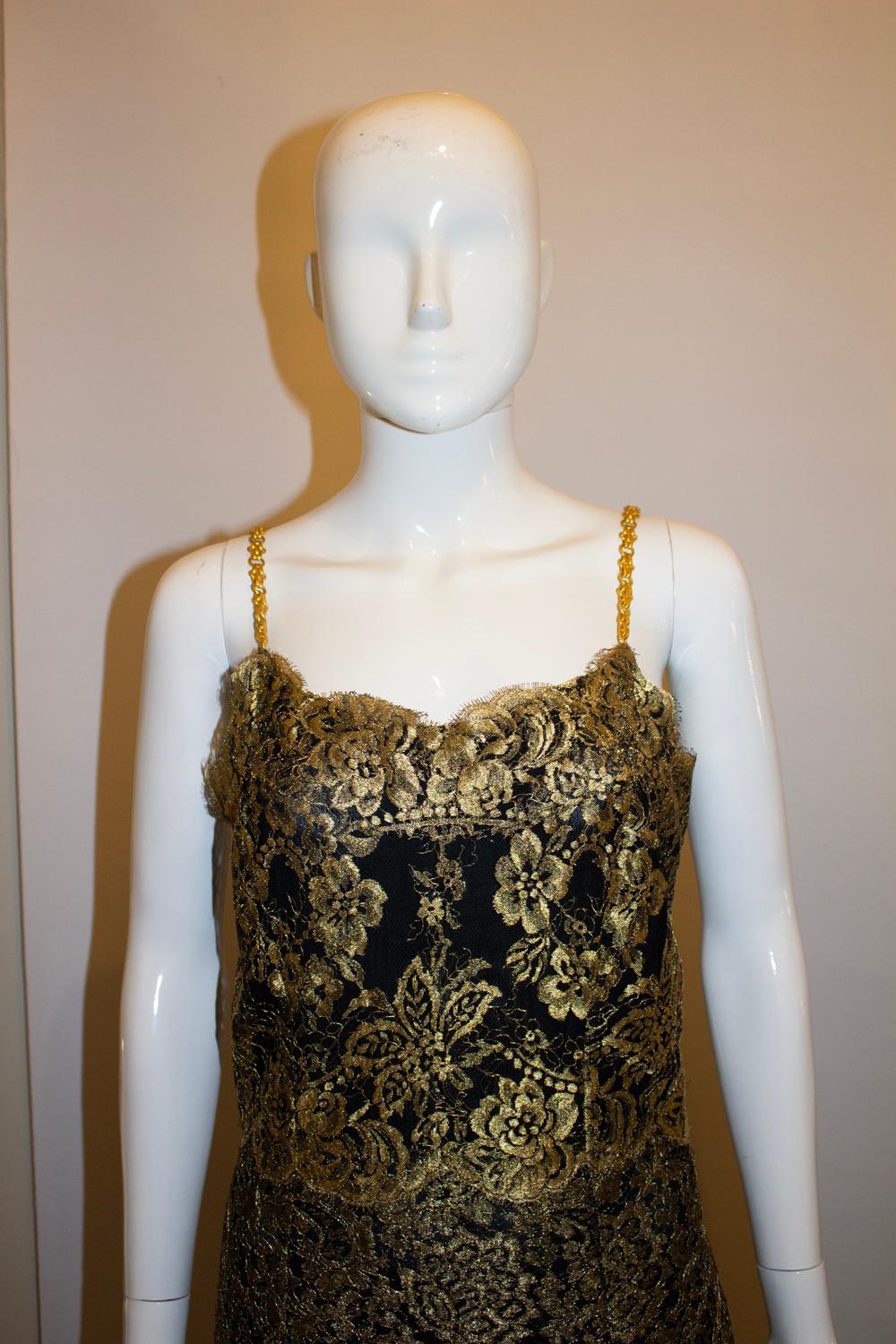 Christian Lacroix  Goldfarbenes Spitzenkleid im Zustand „Gut“ im Angebot in London, GB
