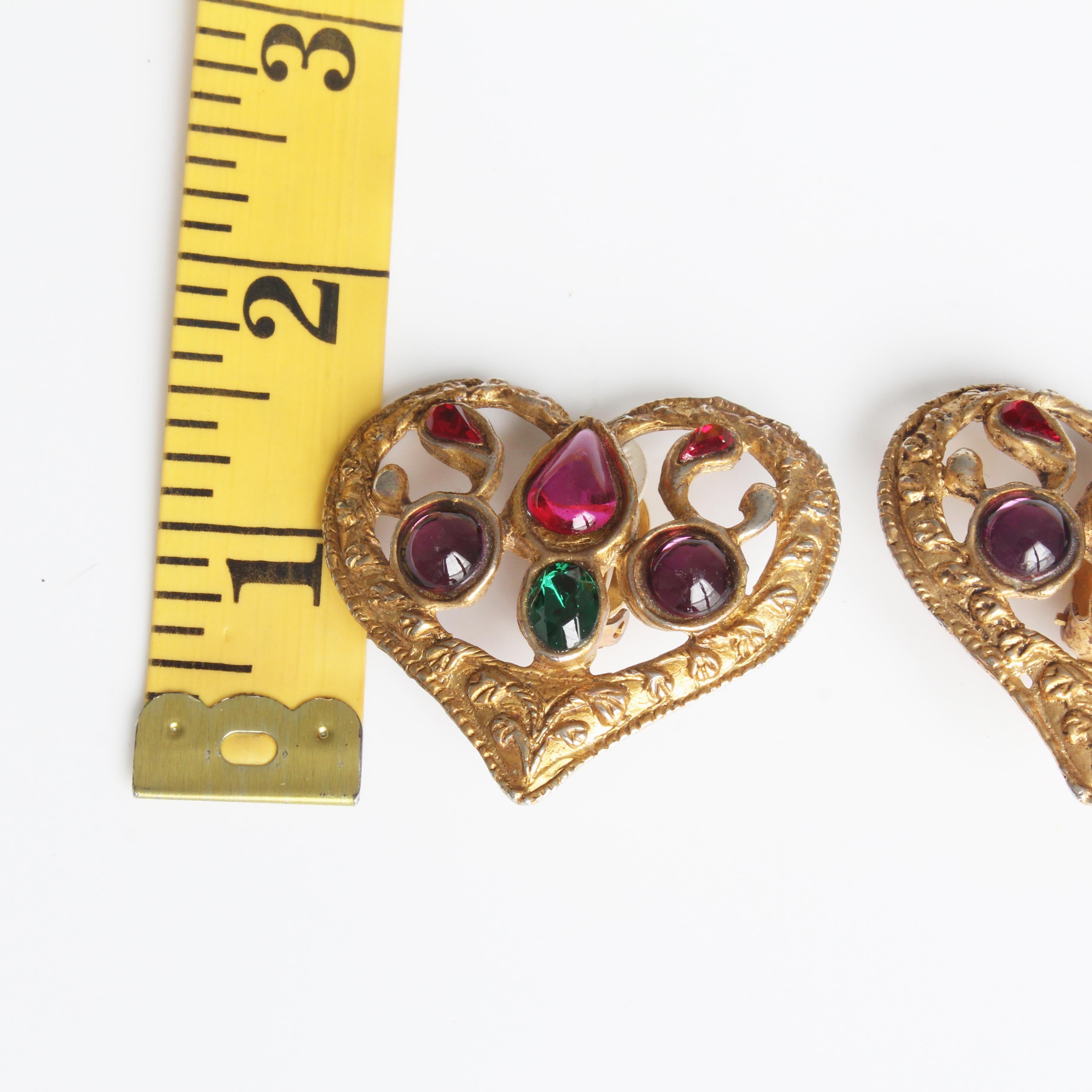 Christian Lacroix, boucles d'oreilles vintage avec gros cabochons en forme de cœur, années 90  en vente 5