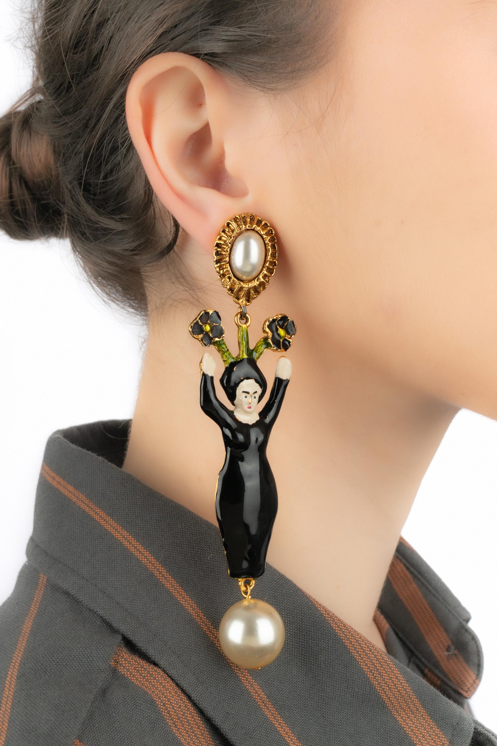 Boucles d'oreilles Christian Lacroix été 1994 en vente 6