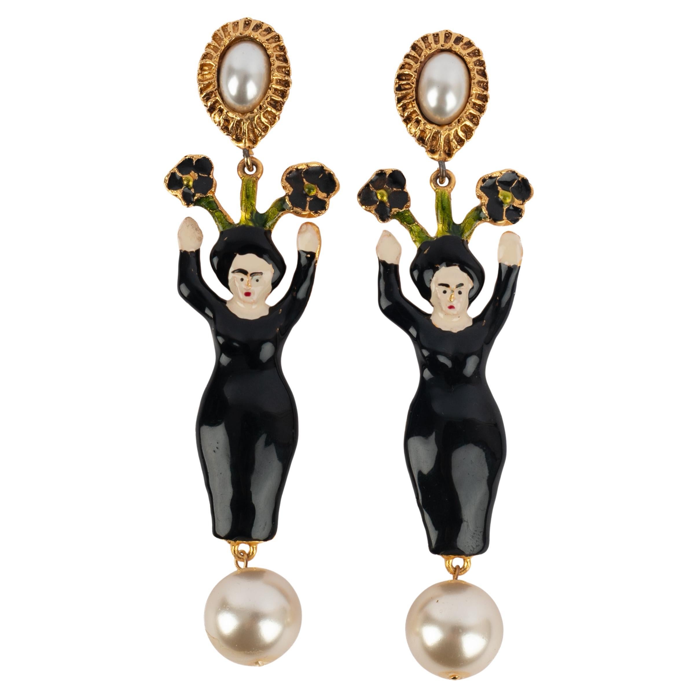 Boucles d
oreilles Christian Lacroix été 1994 en vente