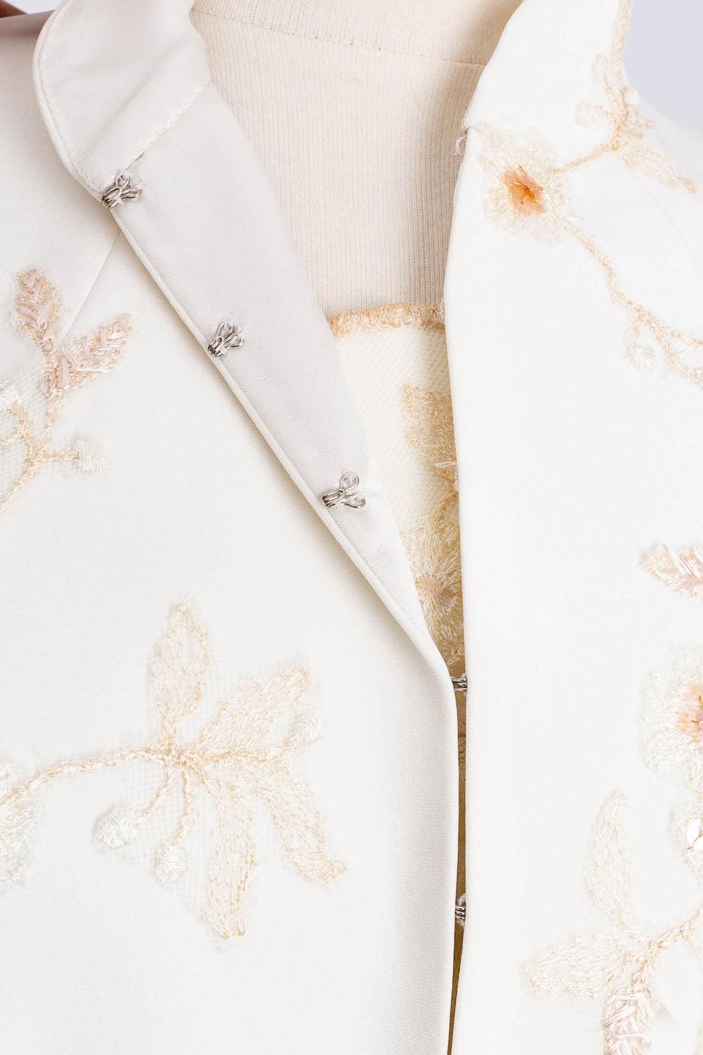 Conjunto de Novia Christian Lacroix Bordado con Tul y Flores 11