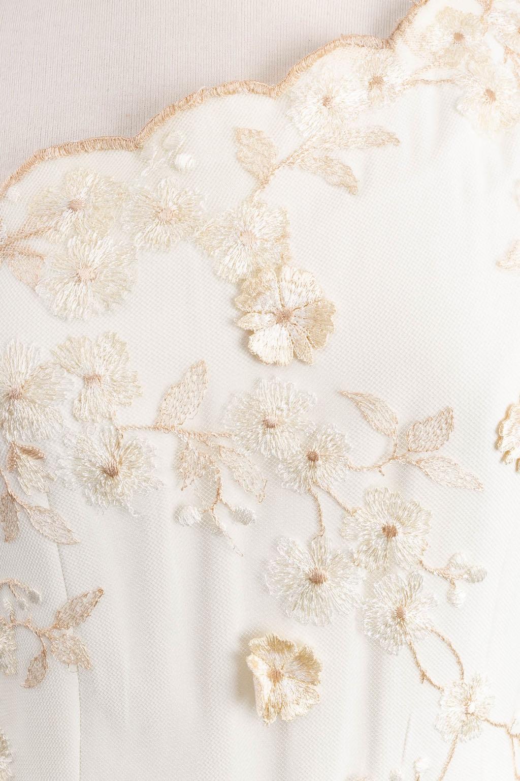 Conjunto de Novia Christian Lacroix Bordado con Tul y Flores 13